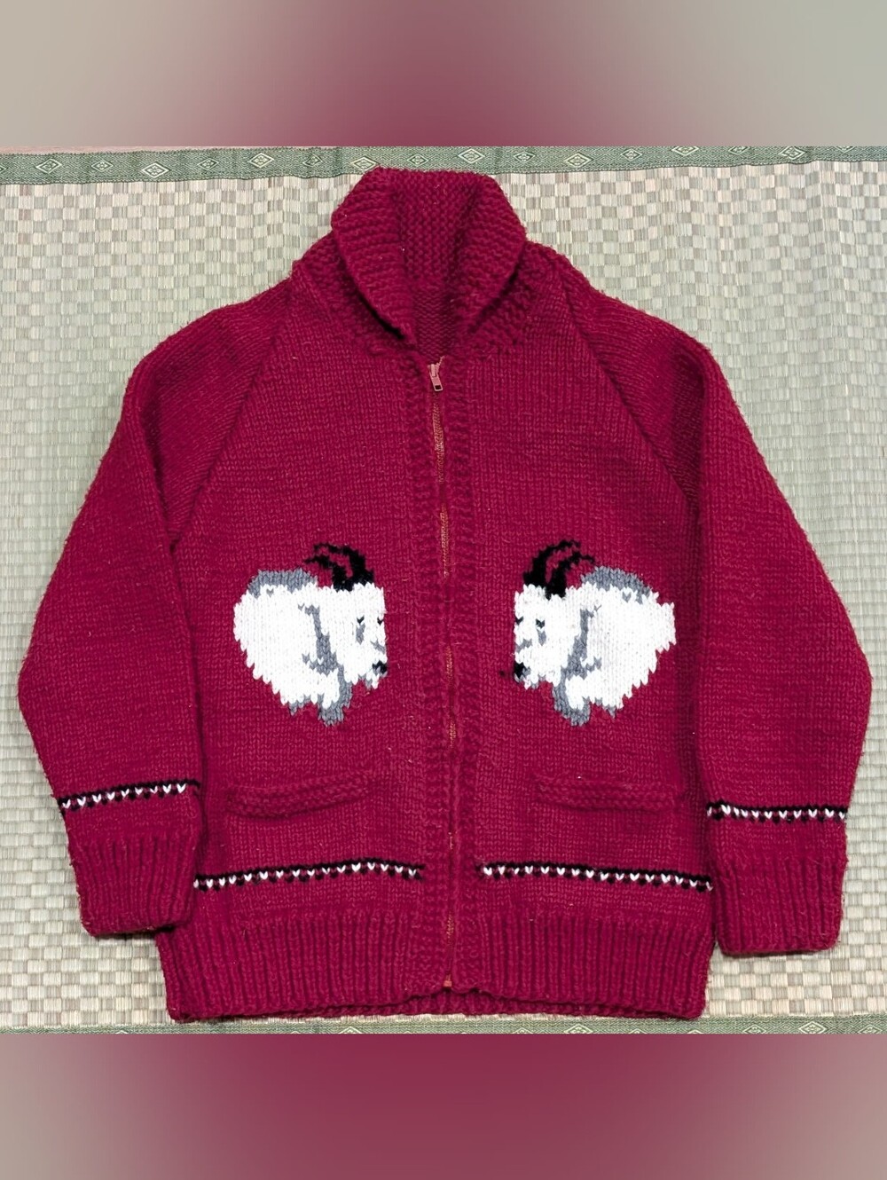 One of a Kind Cowichan Wool Sweater Mountain Goat Pattern YKK Zippers Size Small